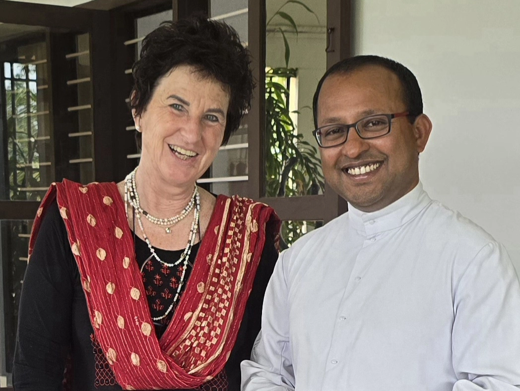 Aus einer gemeinsamen Vision wurde eine Stiftung. Die Stiftungsgründer Susanne Limbach und Jean Jose Joseph Rose Mary. Gemeinsam gründeten sie die Deutsch-Indische Stiftung, um benachteiligten Menschen durch Bildung, Gesundheit und nachhaltige Hilfe neue Zukunftsperspektiven zu eröffnen.